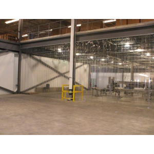 Fermeture d'entrepôt avec un rideau à lanières PVC