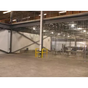 Fermeture d'entrepôt avec un rideau à lanières PVC