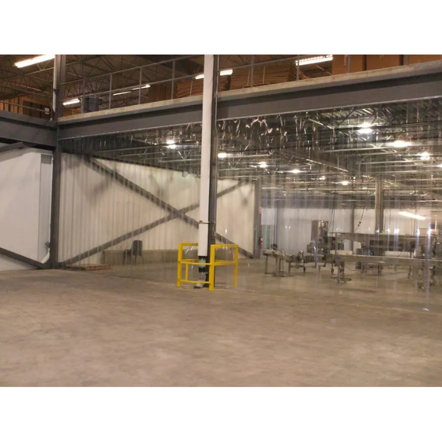 Fermeture d'entrepôt avec un rideau à lanières PVC