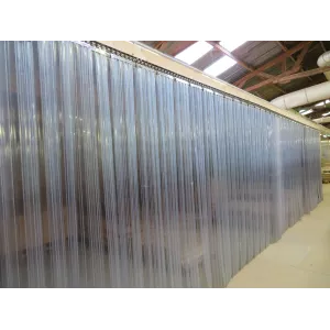 Fermeture d'entrepôt avec un rideau à lanières PVC