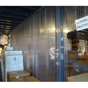 Rideau de lamelles plastiques