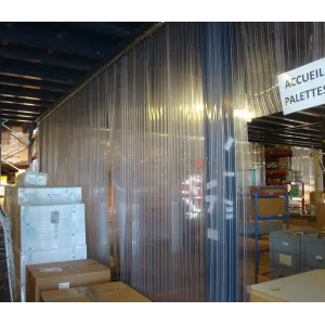 Rideau de lamelles plastiques