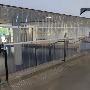 Rideau de lamelles plastiques