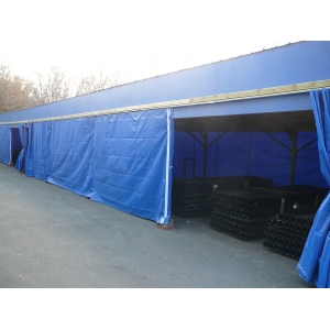 Rideau d'atelier industriel