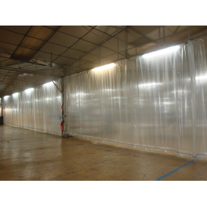 Cloison temporaire souple de chantier