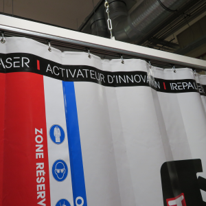 rideau plastique imprimé sur rail