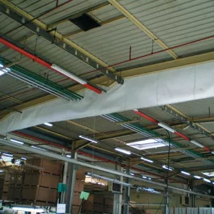 Écran de cantonnement de hangar