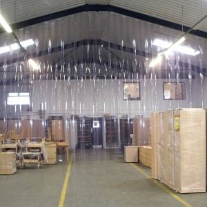 Rideau à lanières PVC rampant sous toiture
