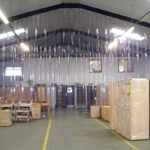 Rideau à lanières PVC rampant sous toiture