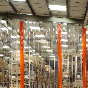 Rideau à lanières PVC sous pente sur mesure