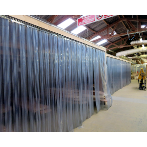 Porte à lamelles PVC coulissantes sur-mesure avec bosselage