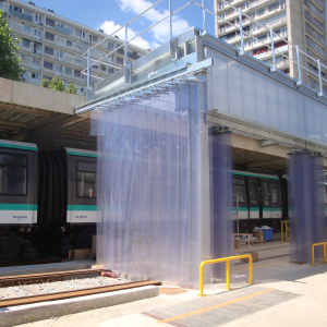 rideau à lanière accordéon coulissant