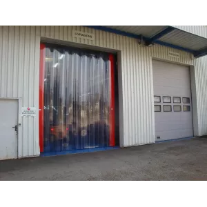 Porte à lanières pour porte sectionnelle