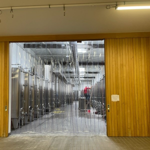 Porte à lamelles plastique pour le passage de personnel