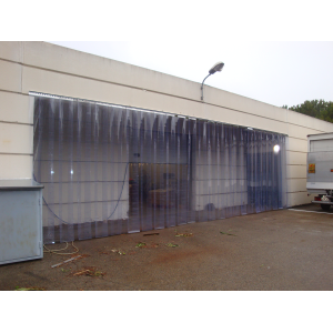Porte à lanières souples pour quai de chargement