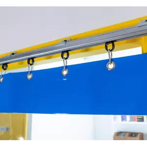 Bâche bleu opaque sur rail coulissant