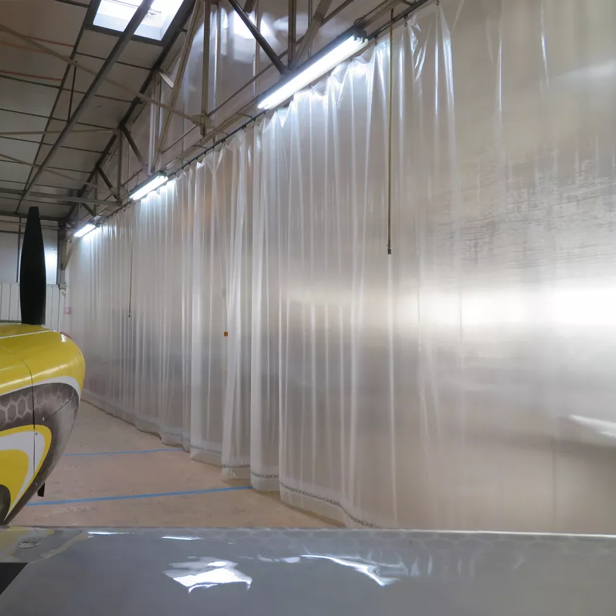 Cloison industrielle amovible sur rail