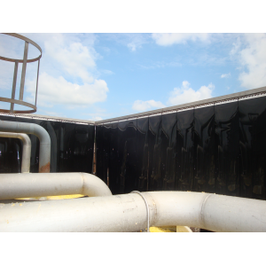 rideau phonique composé de lanières PVC