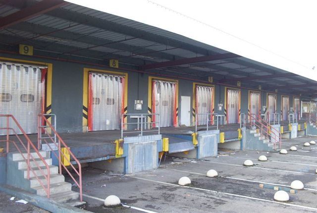 porte à lanière quai de chargement